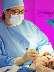 Dr. Elizabeth Whitaker has performed thousands of facial plastic surgeries. To schedule a free private consultation, call Atlanta Face & Body.