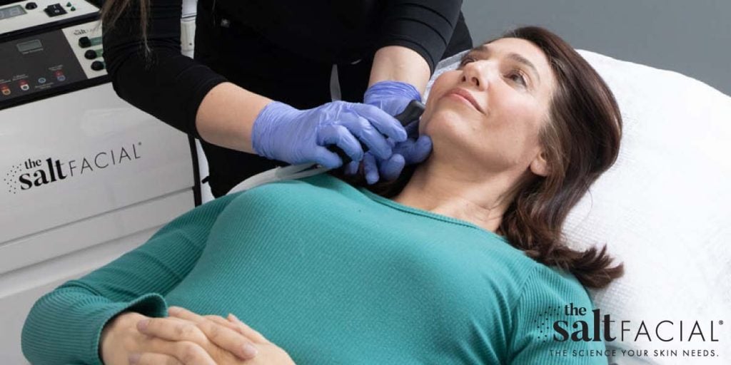 Salt Facial being demonstrated at Atlanta Face and Body.